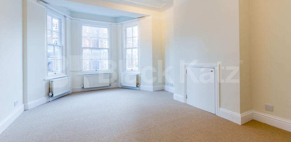 			3 Bedroom, 2 bath, 1 reception Flat			 Harrowby Street, MARBLE ARCH 